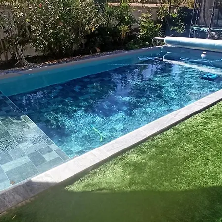De Charme Avec Terrasse Et Piscine, Centre De Guest house