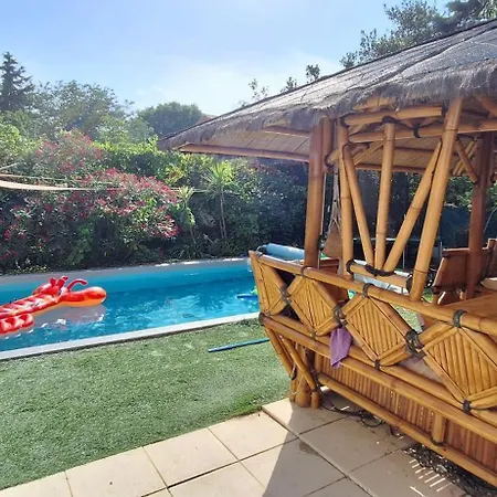 ゲストハウス De Charme Avec Terrasse Et Piscine, Centre De *